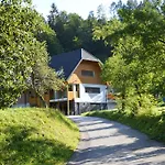 Tourist Farm Storman With Ev Ch-station * Trzic