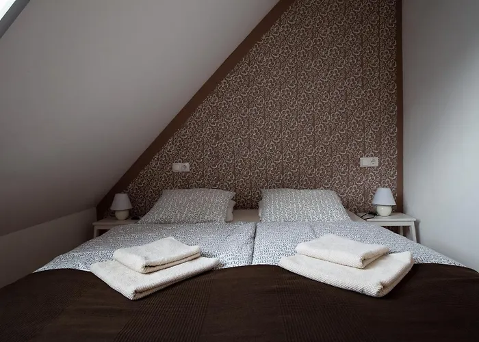 Tourist Farm Storman With Ev Ch-station